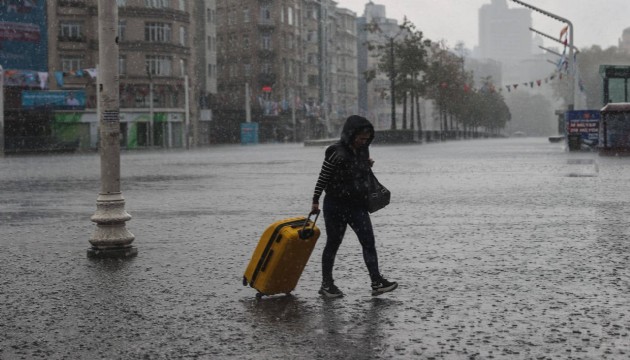 İstanbul'da şiddetli sağanak etkili oldu!