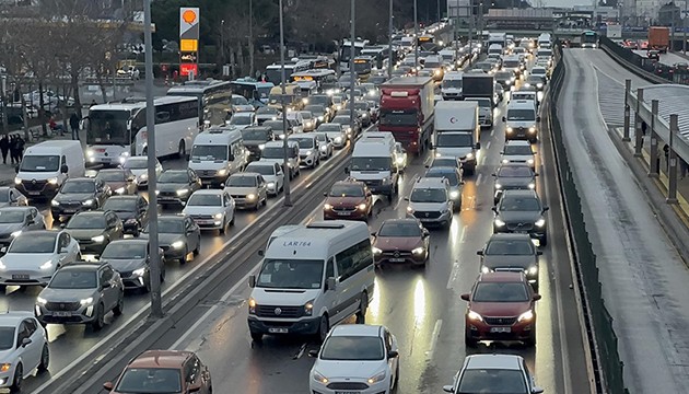 İstanbul'da trafik kilitlendi