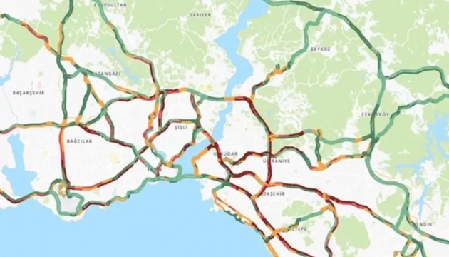 İstanbul'da trafik adeta durdu