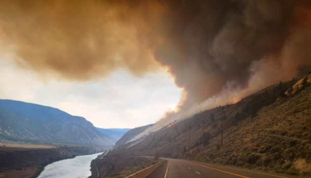 Kanada, yangınlarla mücadelede 4 ülkeden yardım alacak
