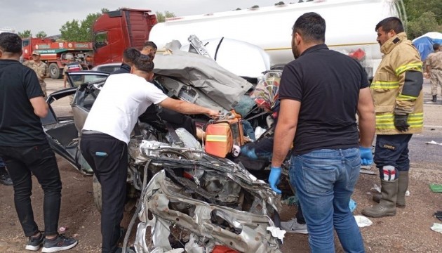 Adıyaman'da feci kaza: 2 ölü, 3 yaralı