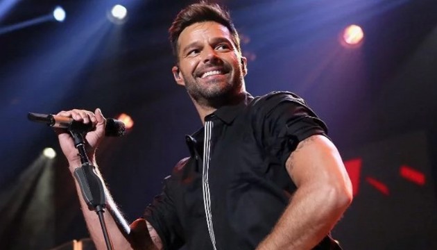 Antalya'da Ricky Martin fırtınası!