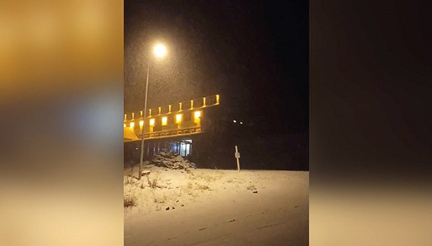 Uludağ'da kar yağışı