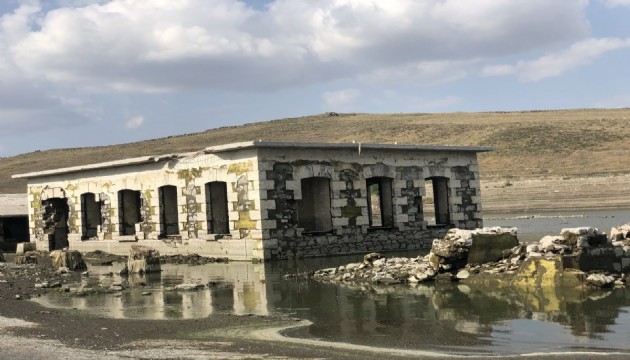 Baraj suları çekildi medeniyet ortaya çıktı