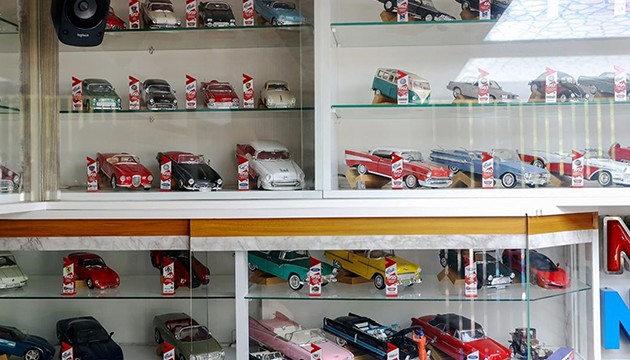 25 yıldır model otomobil koleksiyonu yapıyor