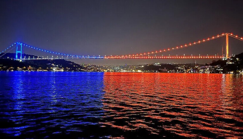 FSM Köprüsü omurilik felçlileri için ışıklandırıldı