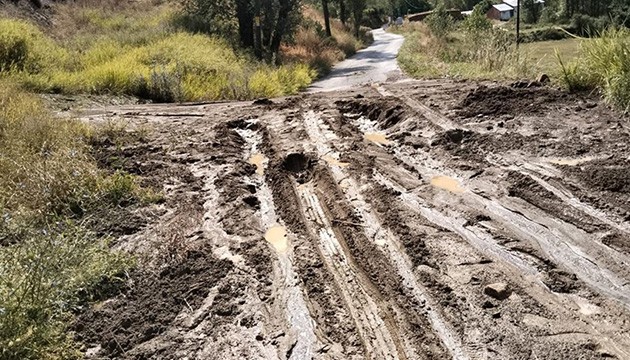 Köy yolları kullanılamaz hale geldi