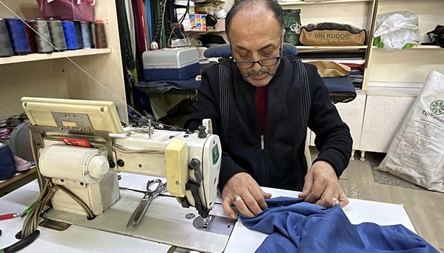 45 yıldır mesleğinden vazgeçmiyor