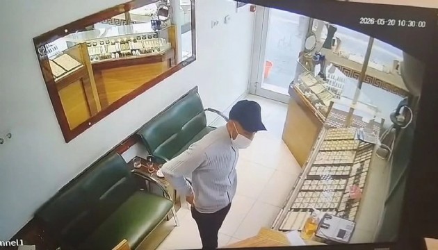 Kuyumcu dükkanında, 'eşime alacağım' diyerek baktığı yüzüğü çaldı