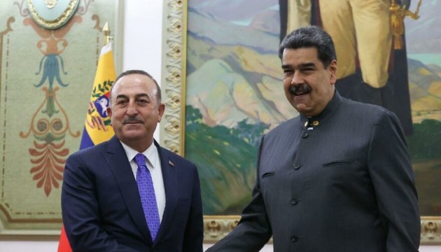 Çavuşoğlu, Maduro ile görüştü