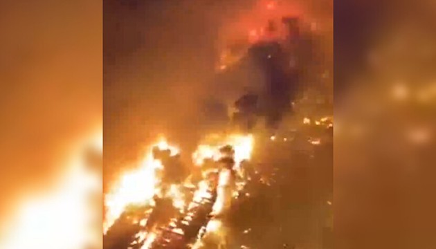 Malezya'da dev yangın