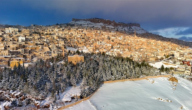 Mardin beyaza büründü