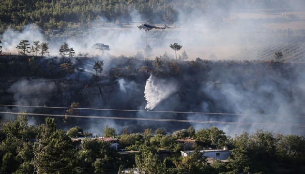 Mersin'de de orman yangını! 373 ev boşaltıldı