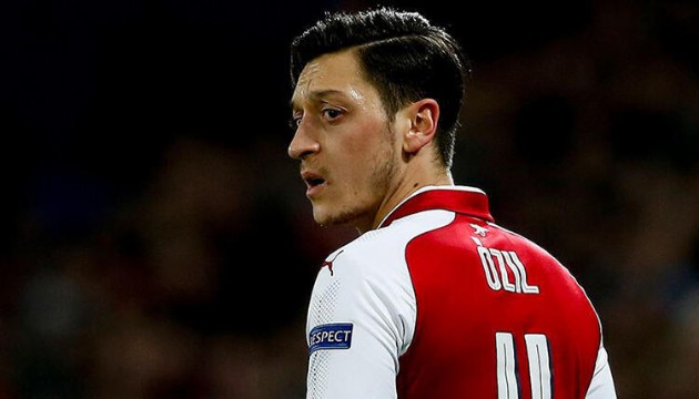 Mesut Özil, UEFA Avrupa Ligi listesine dahil edilmedi