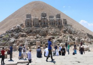 Dünya mirası Nemrut'a ziyaretçi ilgisi