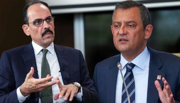 İbrahim Kalın'dan Özgür Özel'e sunum