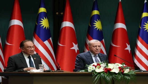 Malezya Başbakanı'ndan Cumhurbaşkanı Erdoğan'a övgü dolu sözler