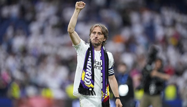 Modric Real Madrid'e veda etti
