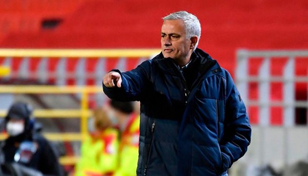 Mourinho çileden çıktı