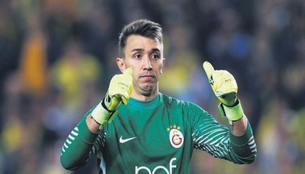 Muslera beklenenden erken dönebilir