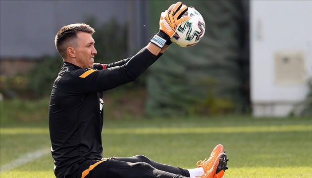 Galatasaray'a Muslera müjdesi