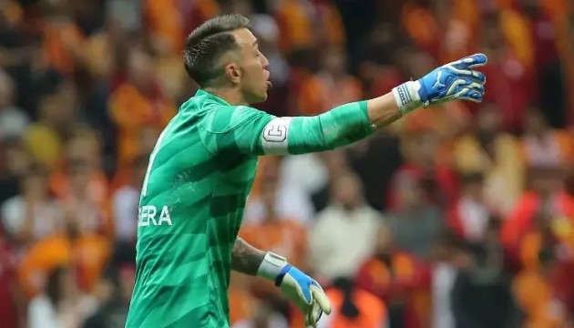 Muslera oyundan çıkmak zorunda kaldı