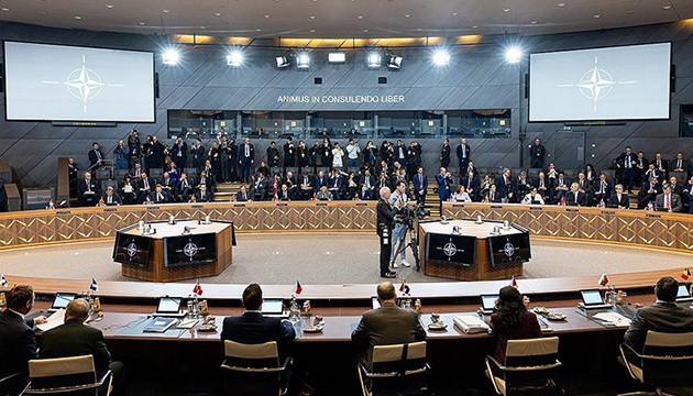 NATO toplantısı başladı