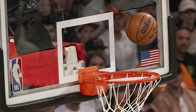 Spurs, sezona galibiyetle başladı