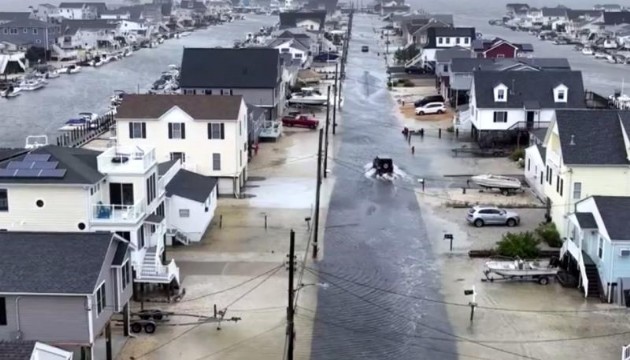 ABD’yi Ophelia Fırtınası vurdu