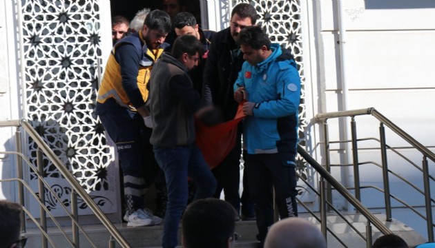 İki çocuğunu öldürüp intihar etti