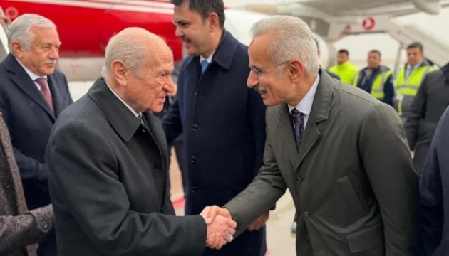 MHP lideri Bahçeli uçak korkusunu yendi