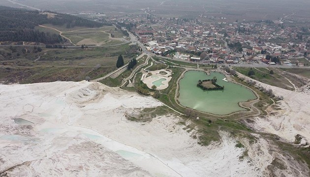 Pamukkale'ye 2 milyon turist bekleniyor!