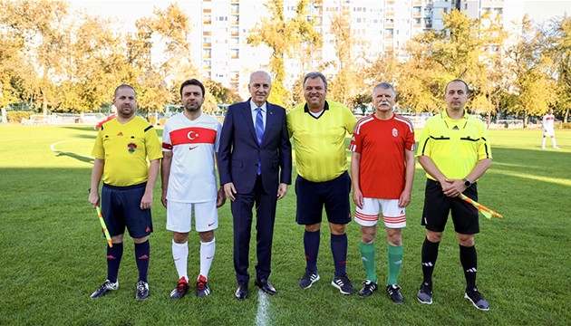 Parlamenterler dostluk maçı yaptı