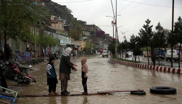 Afganistan'ı sel vurdu: En az 40 ölü