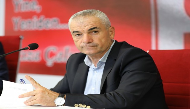 Rıza Çalımbay'dan ayrılık açıklaması: 'Yaptığımız şeyler Sivasspor'un tarihinde yok'