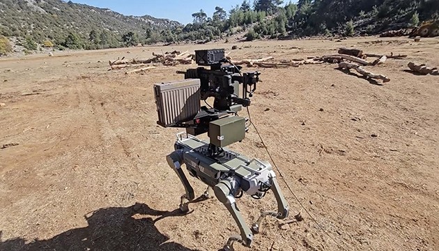 Silahlı robot köpekler göreve geliyor!