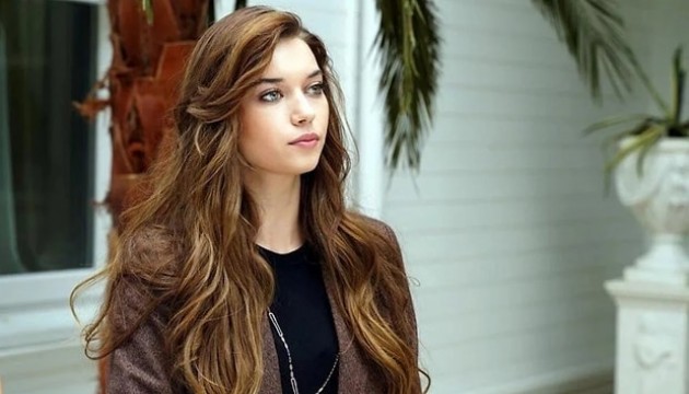 Afra Saraçoğlu, annesini paylaştı! Görenler aynı yorumu yaptı!