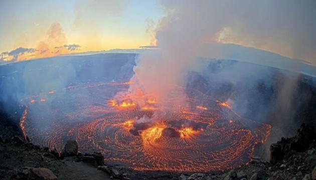 Kilauea Yanardağı yeniden lav püskürttü