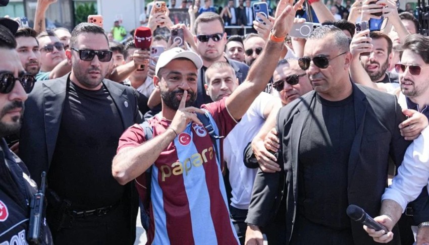 Salah, Trabzonspor için Türkiye'ye geldi