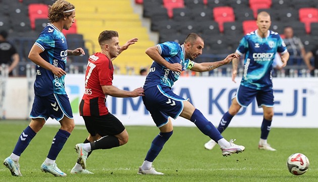 4 gollü maçta kazanan çıkmadı