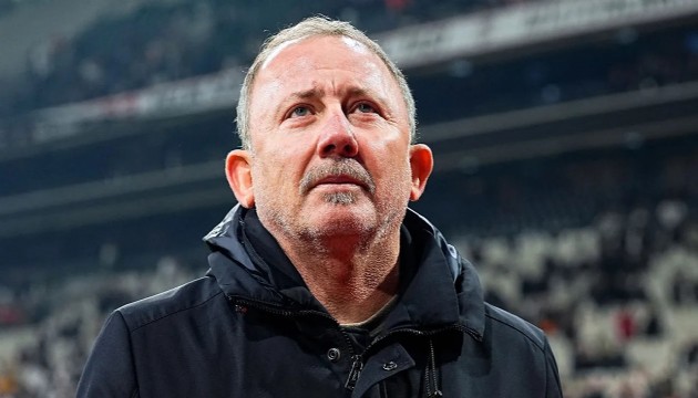 Maç sonu Sergen Yalçın'a serum takıldı