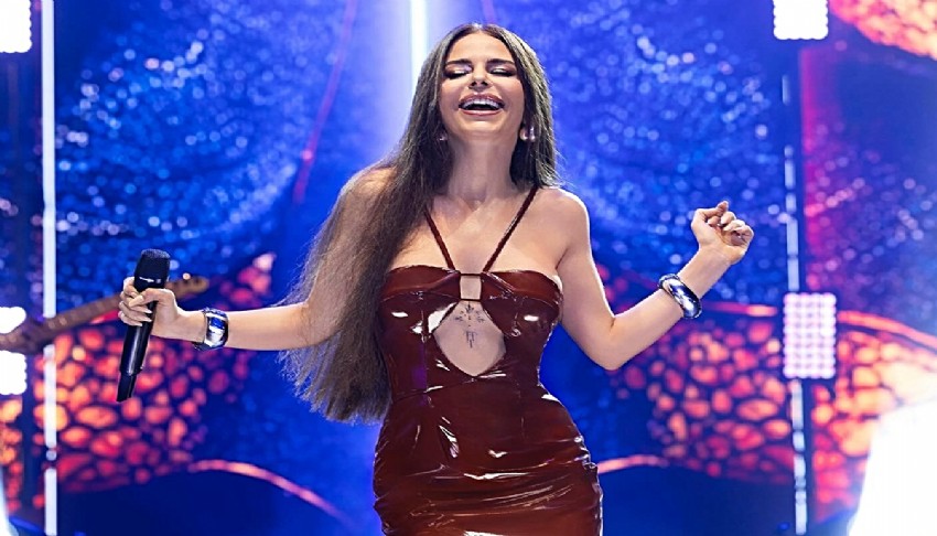 Simge Sağın gizemli hayranının peşine düştü!