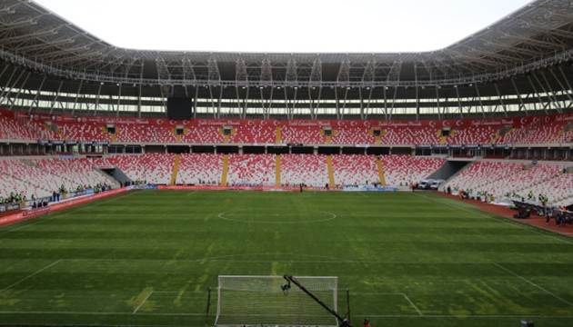 Fenerbahçe Sivas'a konuk oluyor