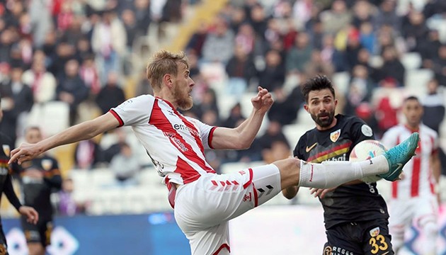Sivasspor'dan farklı galibiyet