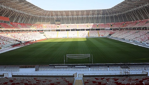 Sivasspor'un stadı Galatasaray maçına hazırlanıyor