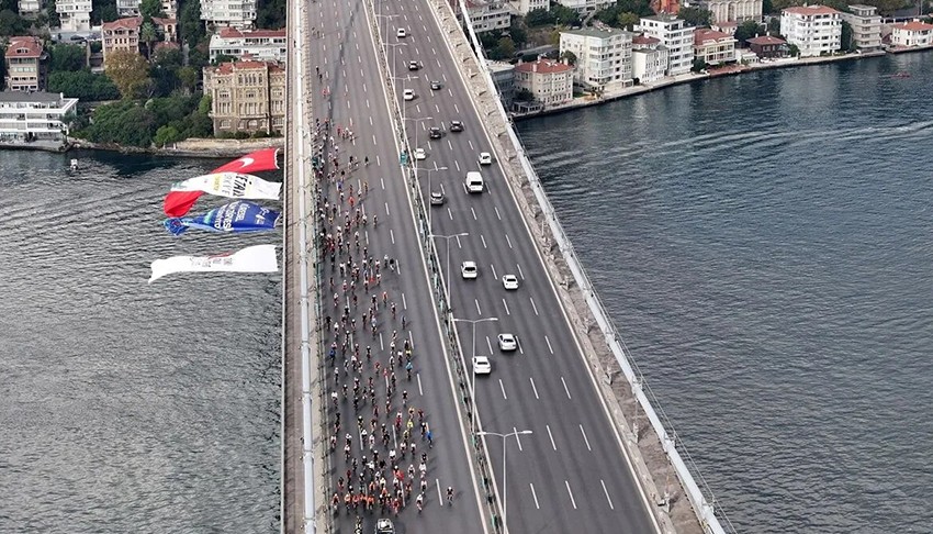 İstanbul'da bisiklet yarışı heyecanı yaşandı