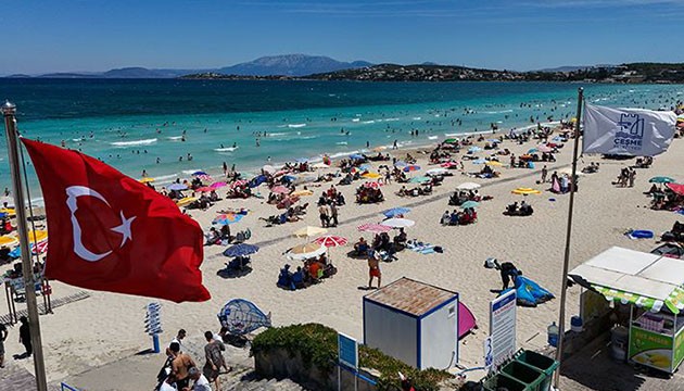 Turizm merkezi Çeşme'de yoğunluk