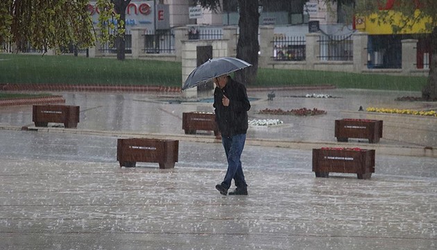 Tekirdağ'da sağanak etkili oldu