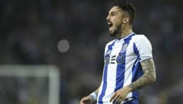 Alex Telles'e şok teklif