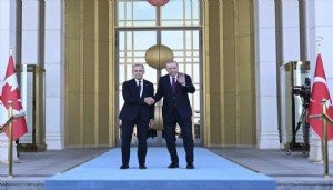 Kanada Başbakanı resmi törenle karşılandı